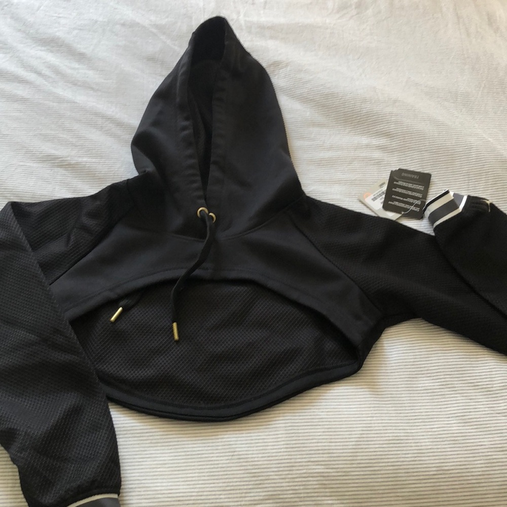 Puma cropped work out sweater xs